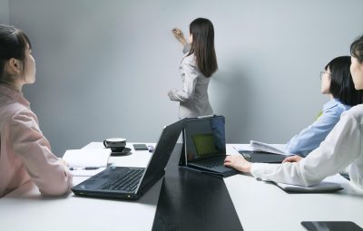 创业初期，如何节省成本并合理分配资源？